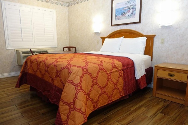 Tropic Lodge image 6